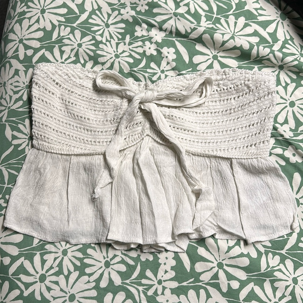 American eagle cropped strapless top